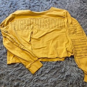 aeropostale cropped long sleeve, size M